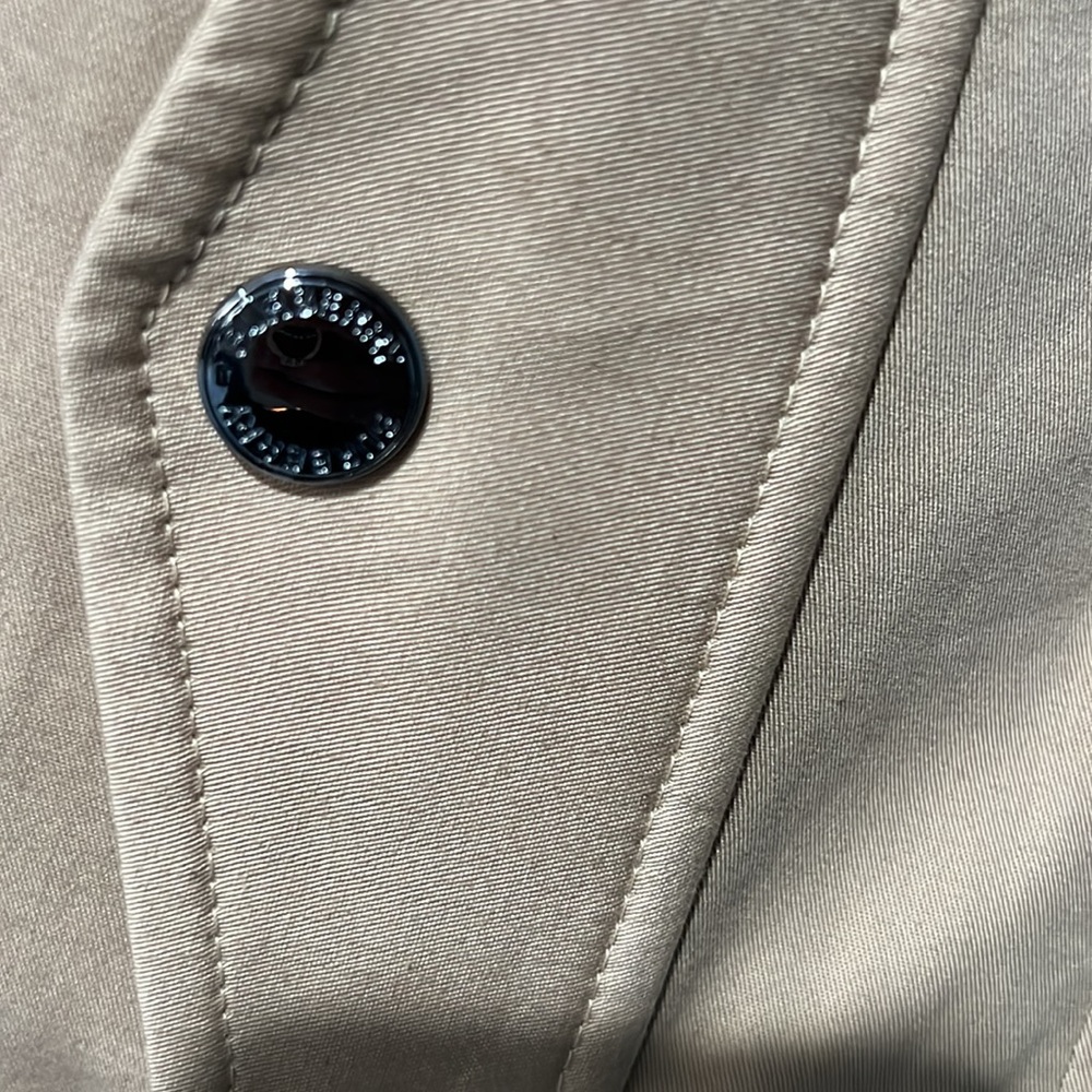 GORGEOUS! Burberry classic coat. NWT. You will have this forever, so timeless! - Picture 4 of 8